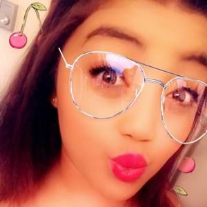 Meet your Posher, Kaya